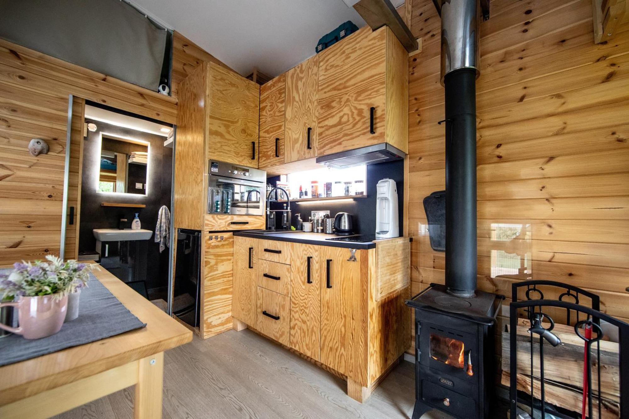Tiny House - Chatka V Rezi U Prahy Husinec  Экстерьер фото